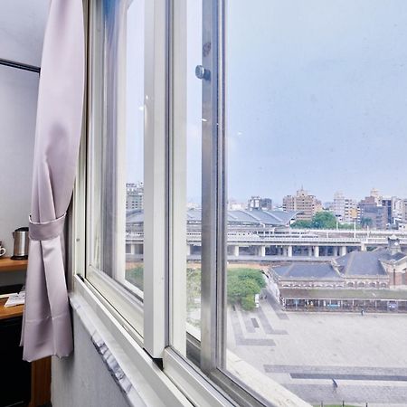 Hotel Leisure 台中輕行旅 Exteriör bild
