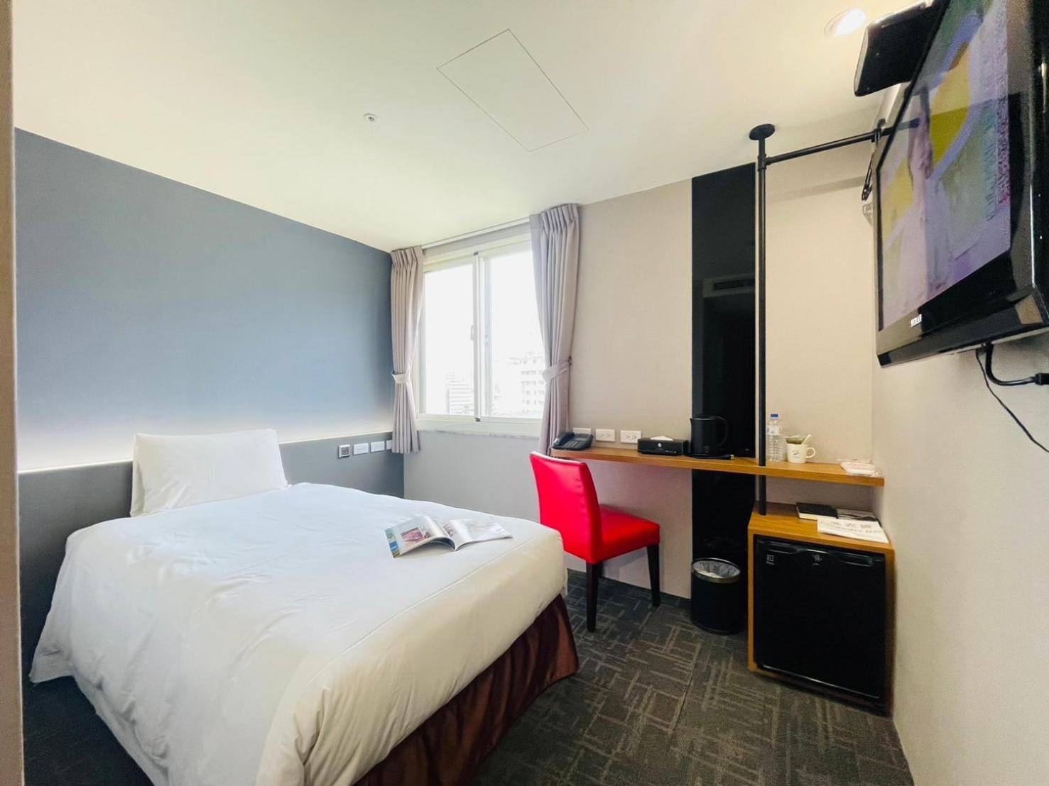 Hotel Leisure 台中輕行旅 Exteriör bild