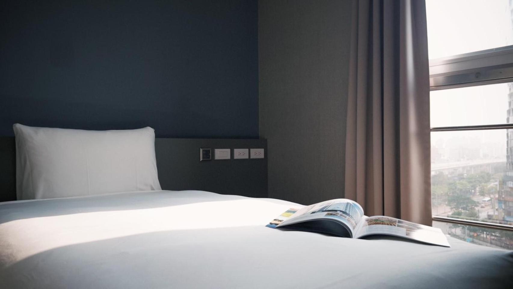 Hotel Leisure 台中輕行旅 Exteriör bild