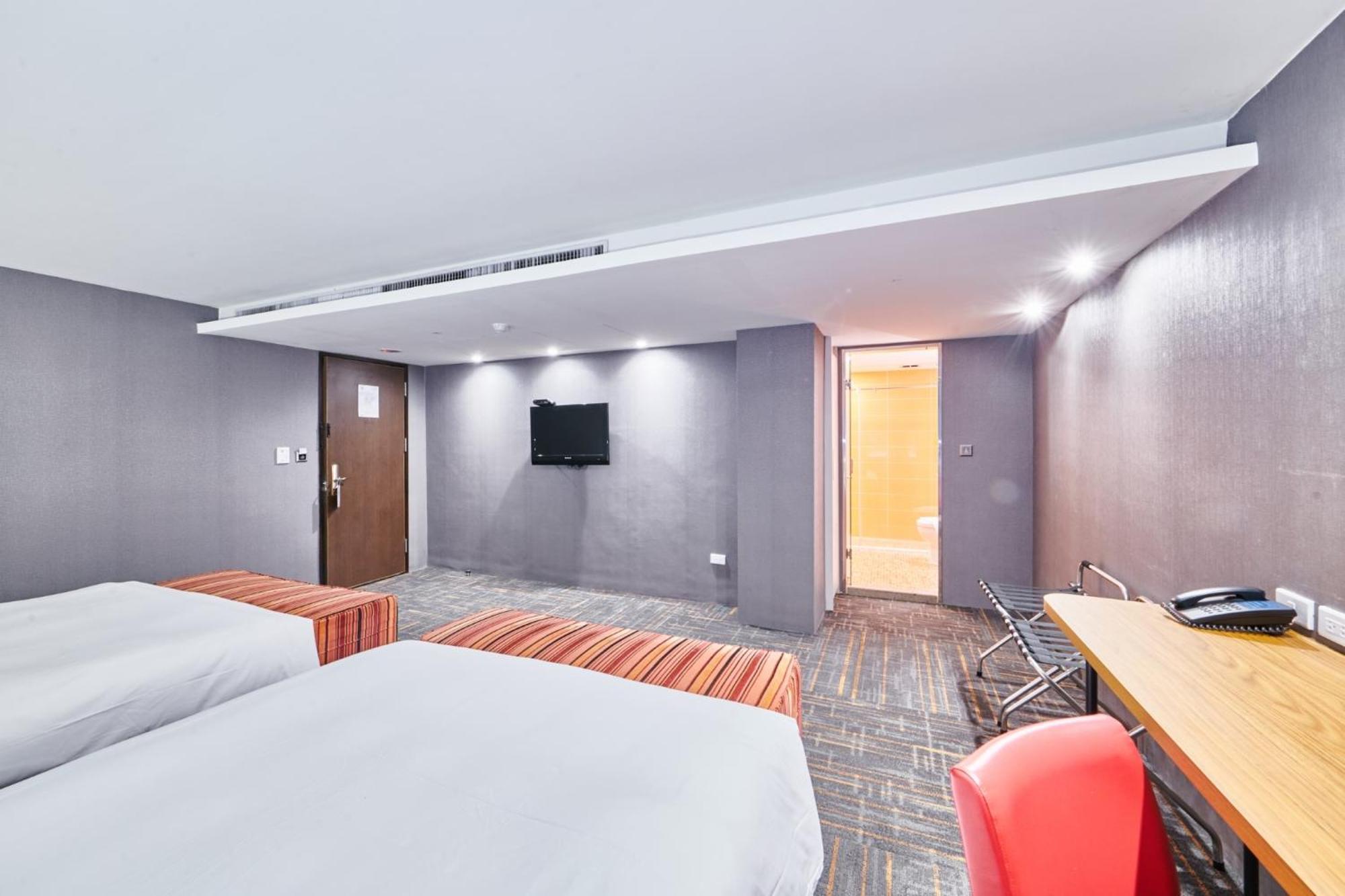 Hotel Leisure 台中輕行旅 Exteriör bild